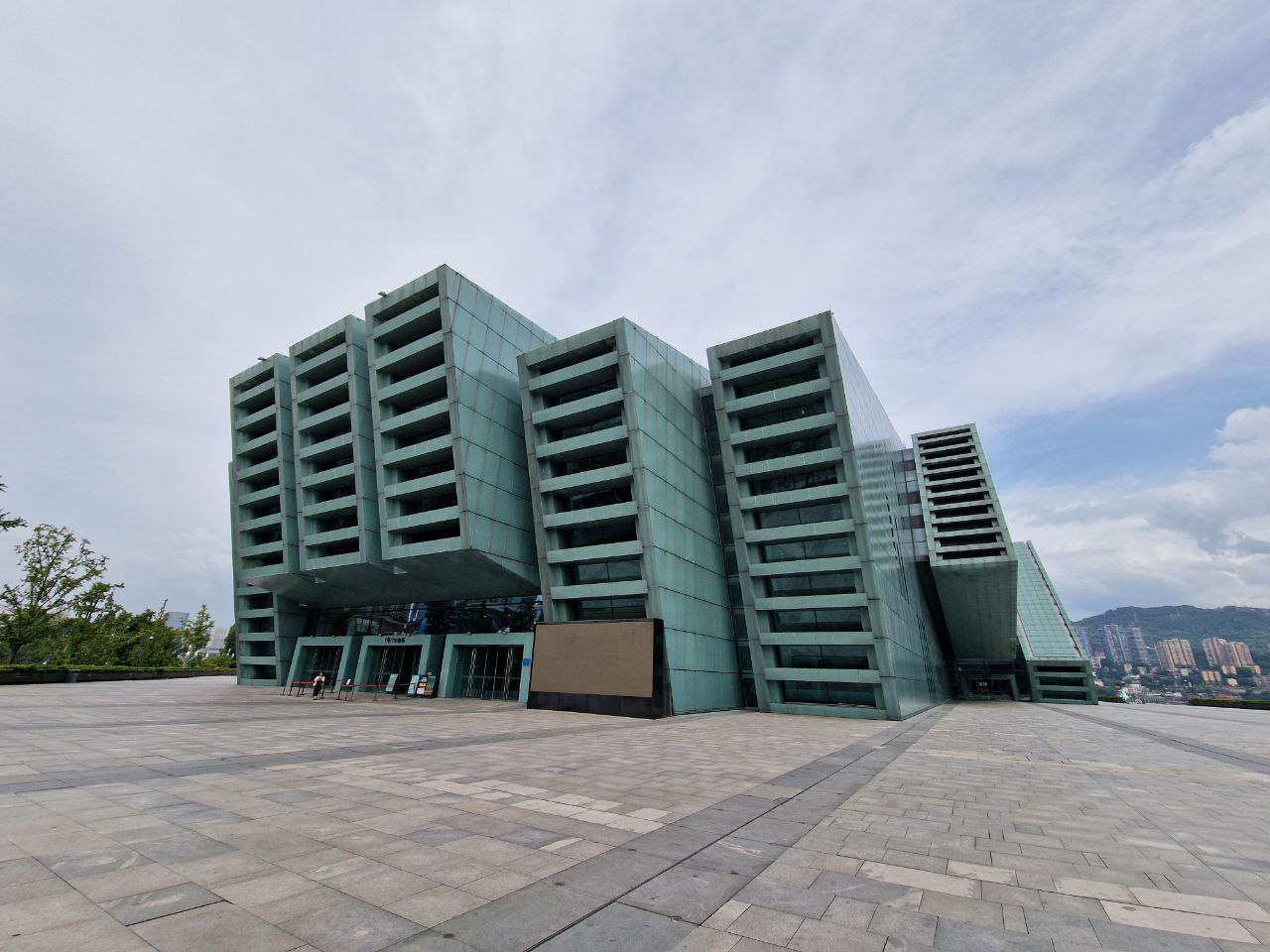 театр спереди