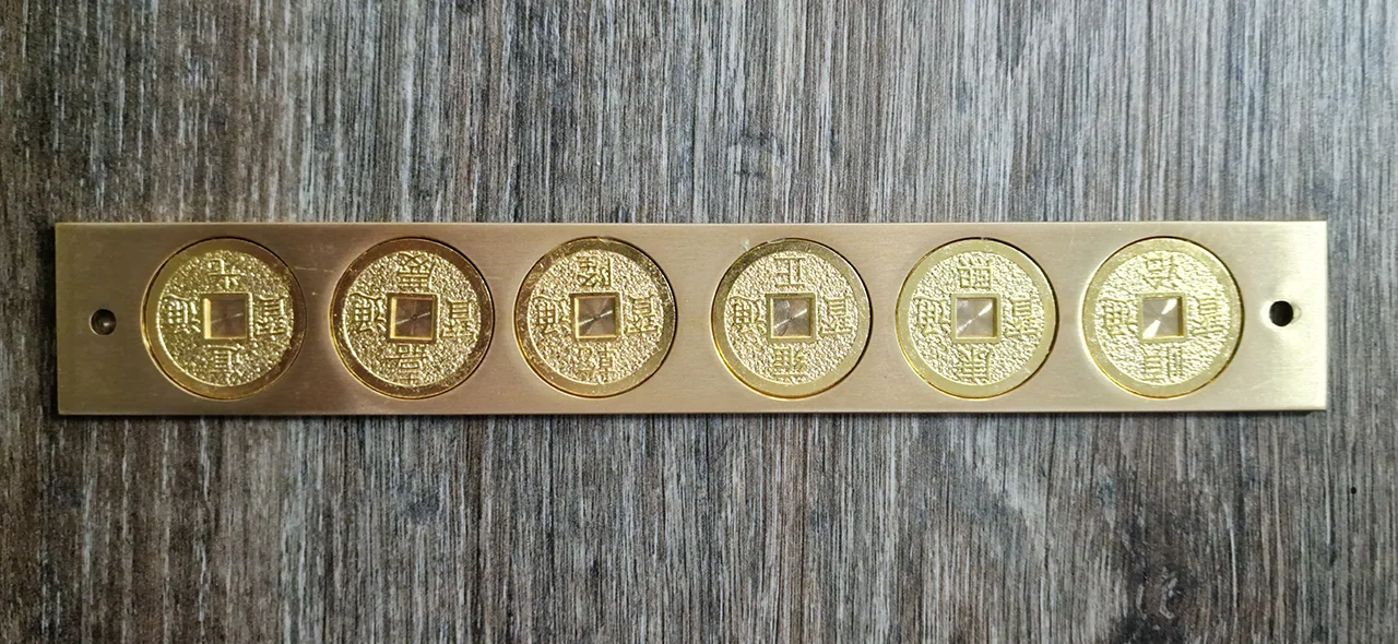 Вид сверху - Монеты шести императоров (коррекция двойки)